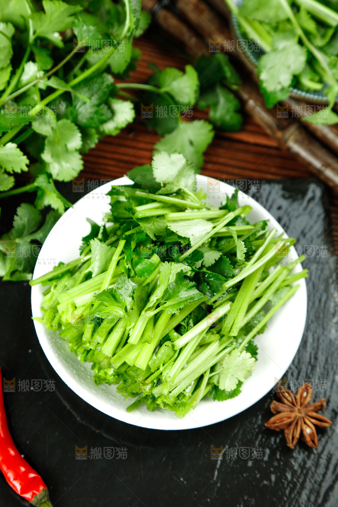 一盘香菜