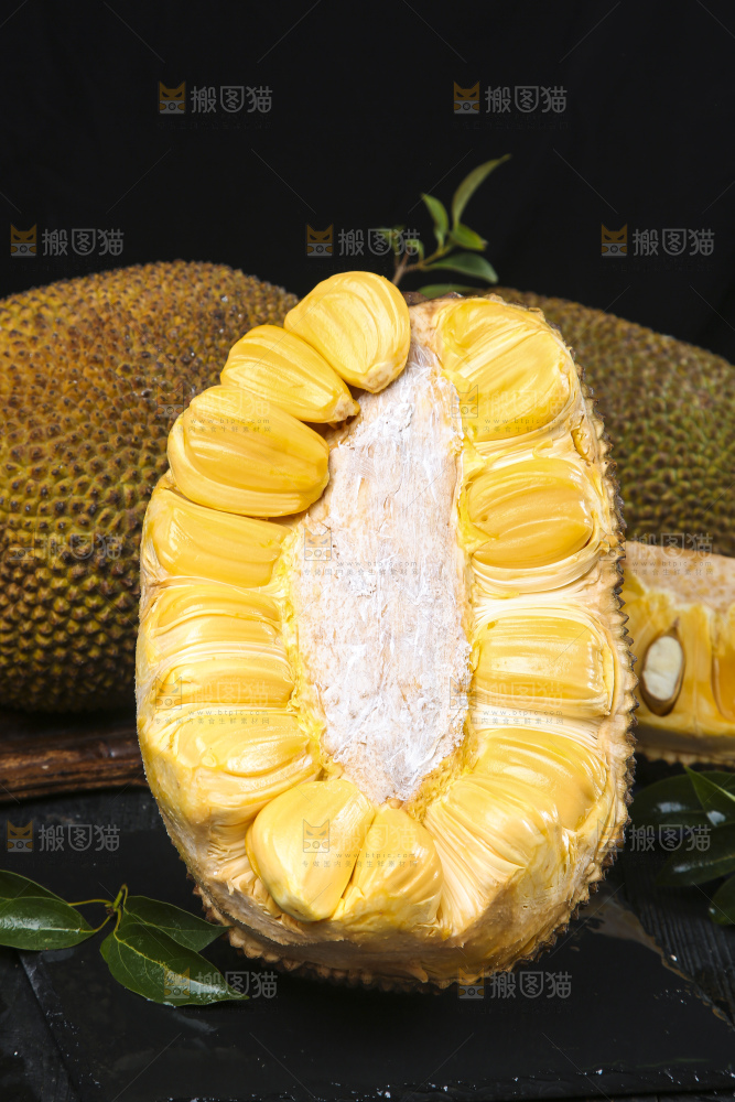 黑底上放着海南黄肉菠萝蜜