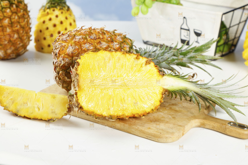木底上的广东徐闻菠萝