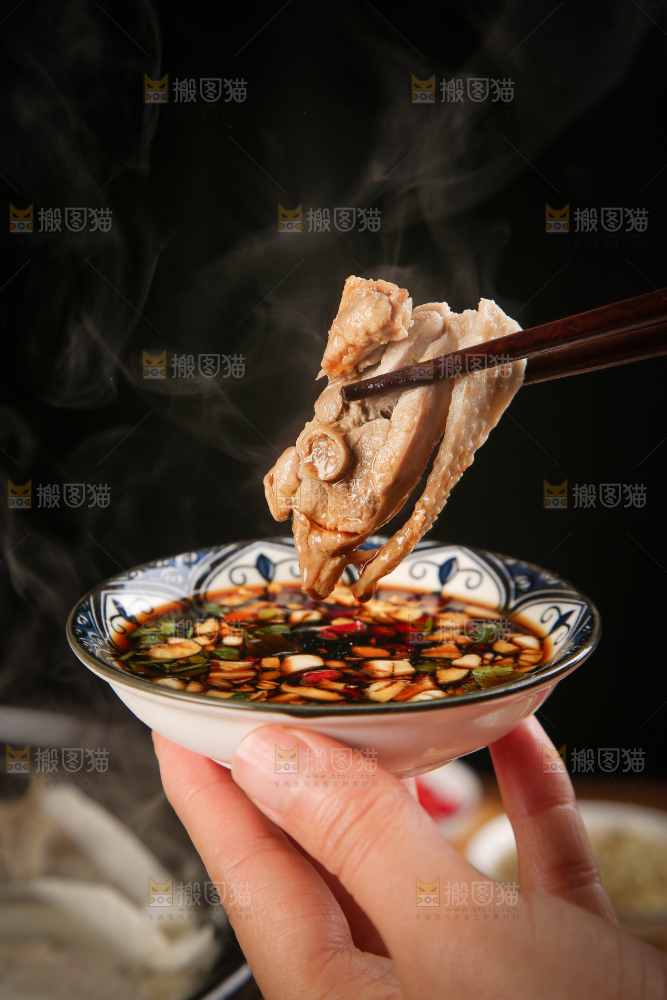蘸汁的椰子鸡