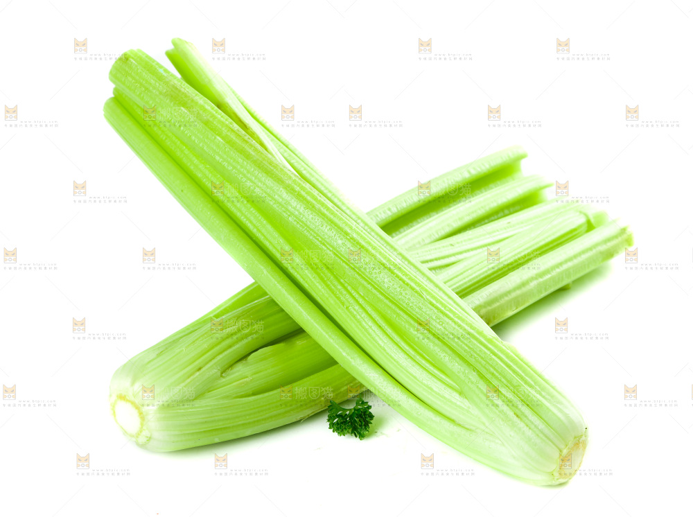 白底上放着西洋芹