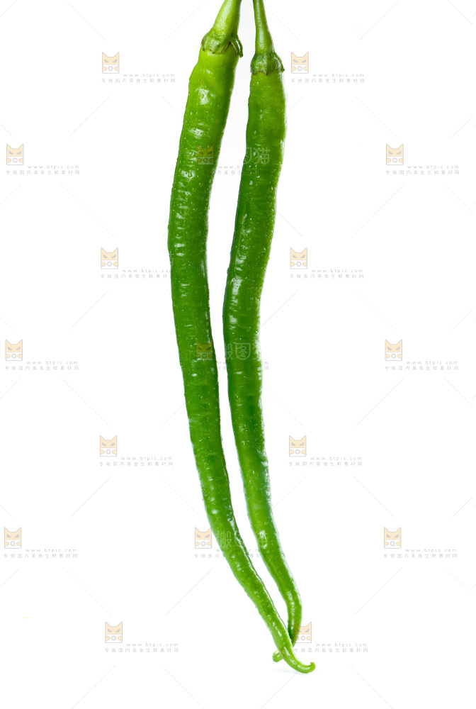 手里拿着二荆条辣椒
