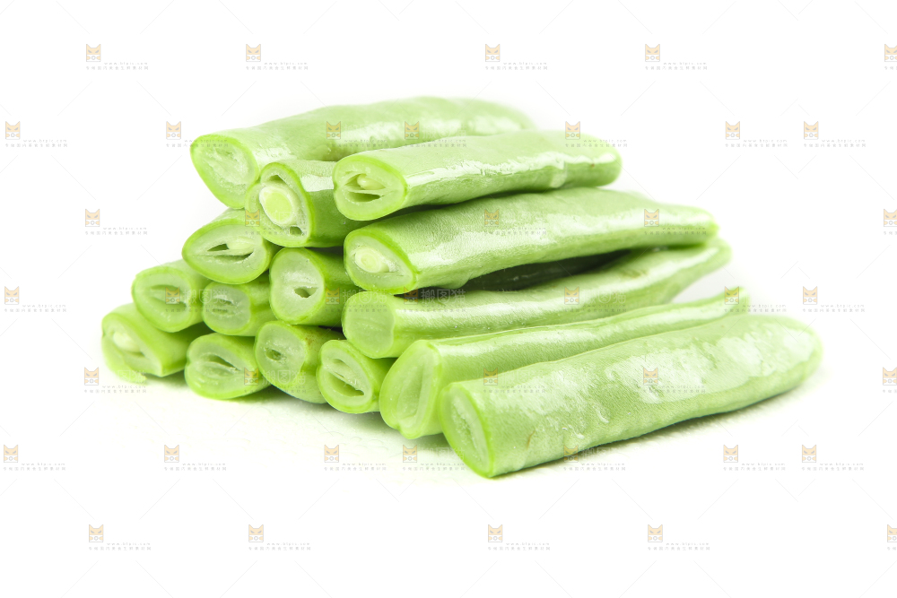 白底上的新鲜四季豆