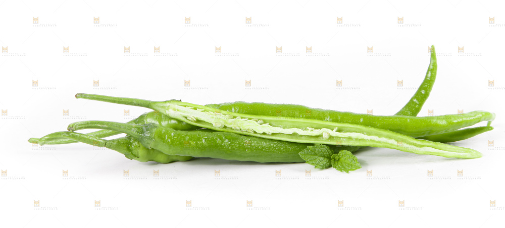 白底上的二荆条辣椒