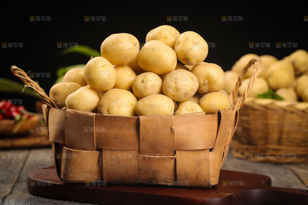 一篮黄皮小土豆