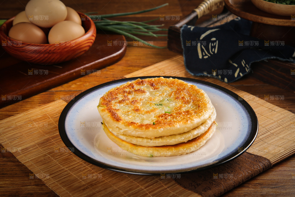 一盘香煎葱油饼