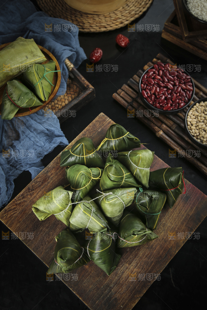 一堆糯米粽