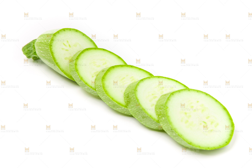 白底上放着西葫芦