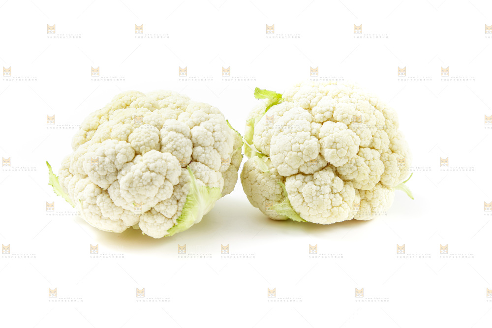 白底上放着花椰菜
