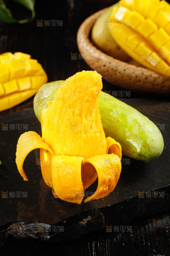 黑底上的金煌芒
