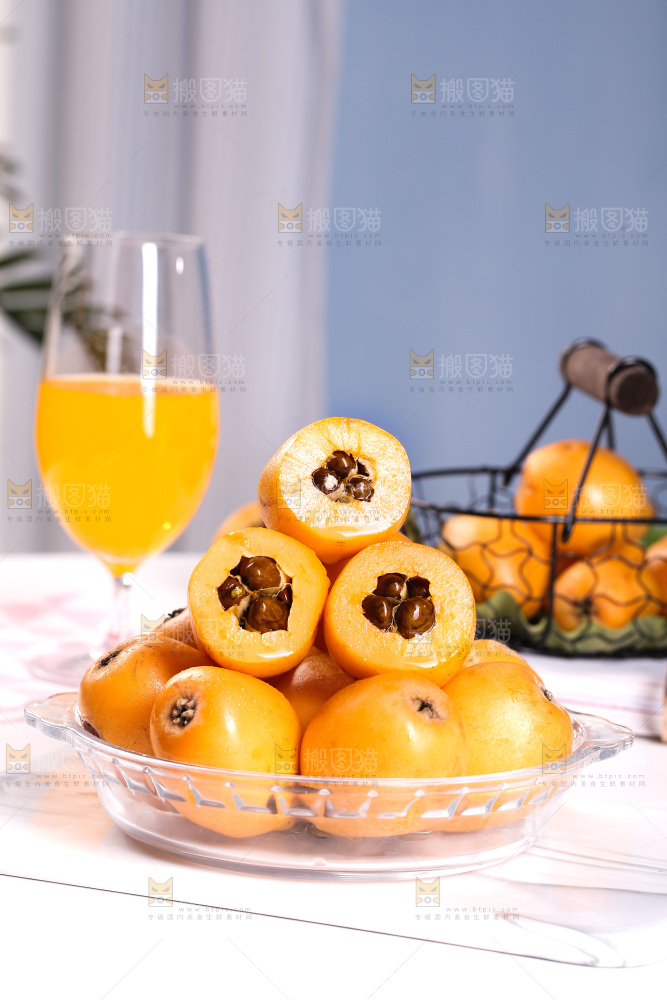 一盘米易枇杷