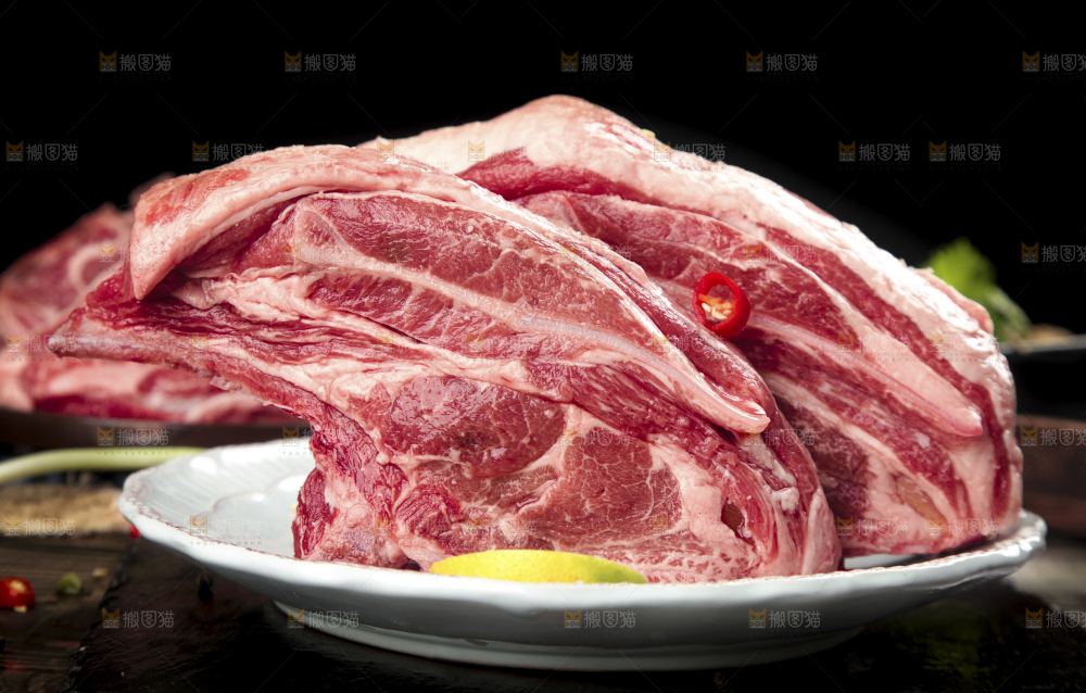 一盘法式羊排