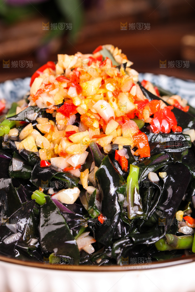 一盘凉拌紫背天葵