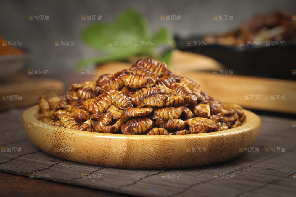 一盘金丝蚕蛹