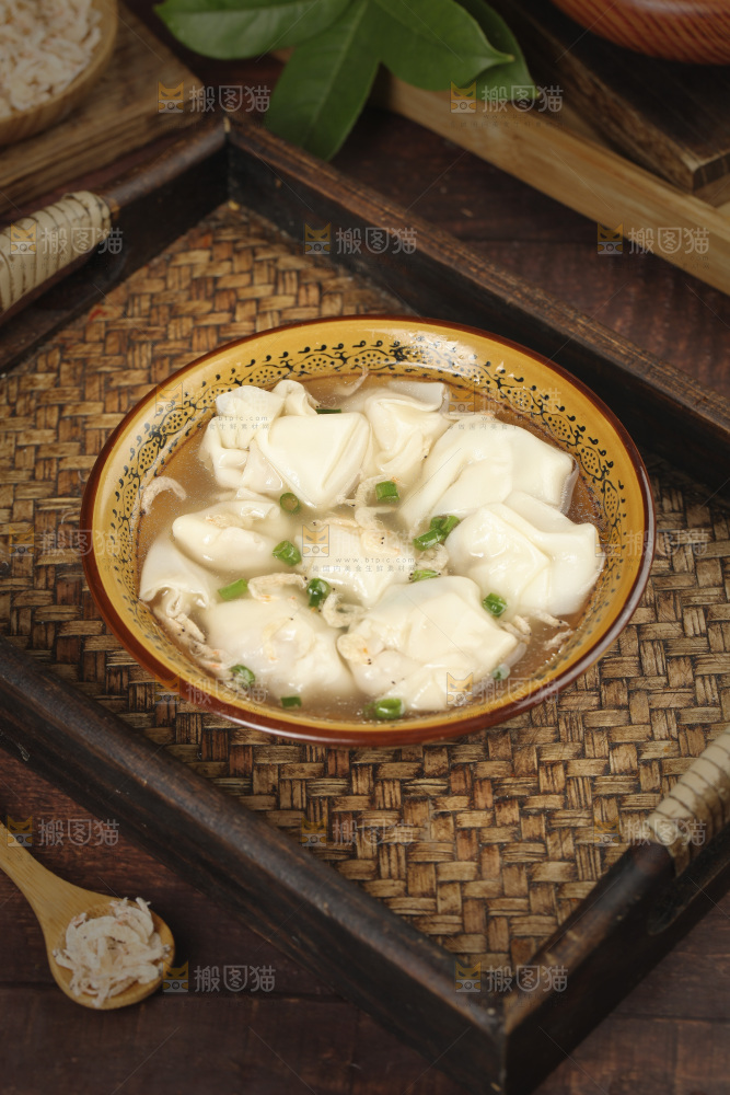 一碗鲜汤馄饨