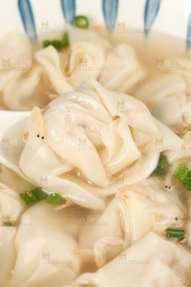 一碗鲜汤馄饨