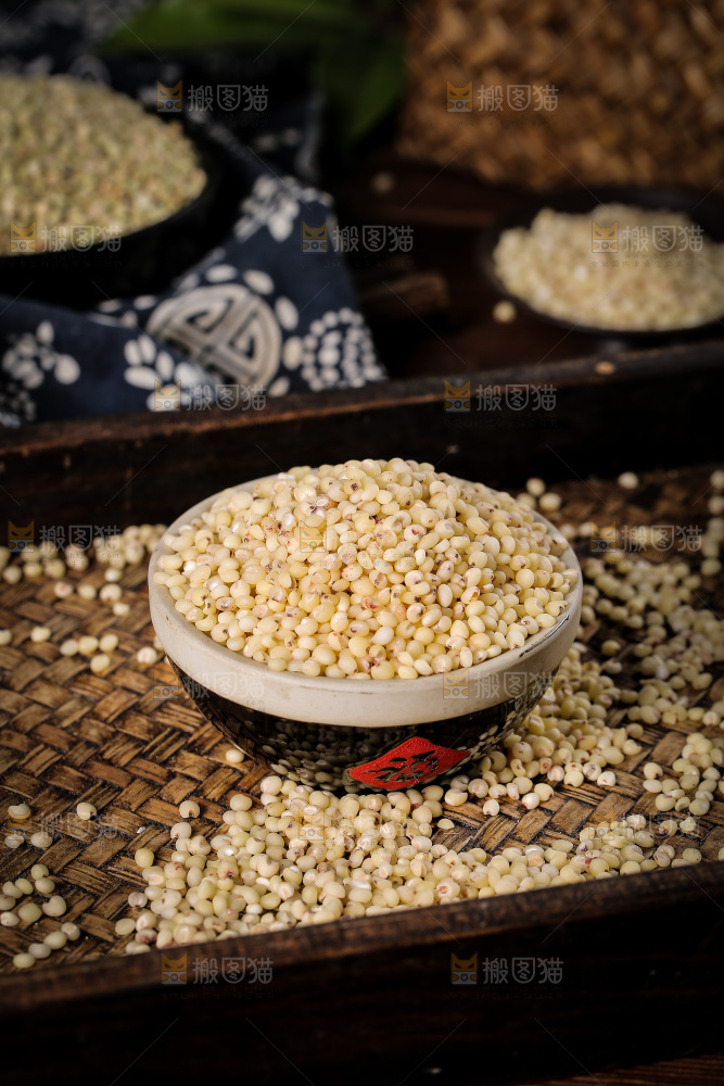 一碗高粱米