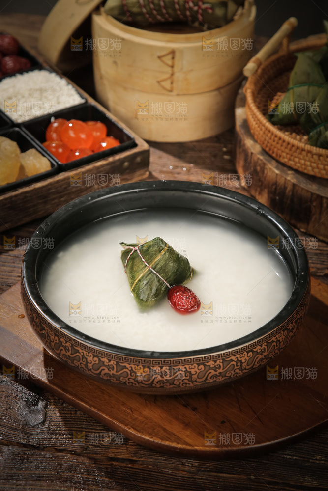 碗里泡着糯米