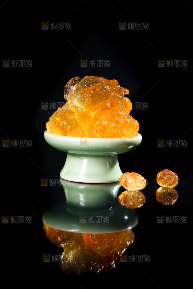 泡发的桃胶