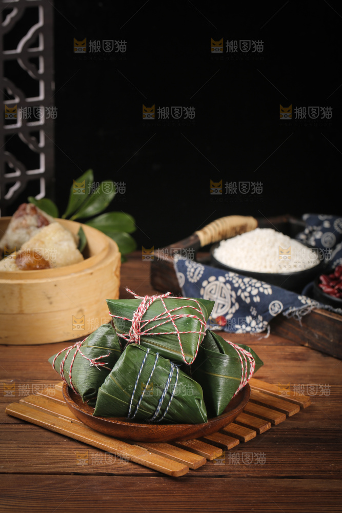 一盘端午节粽子