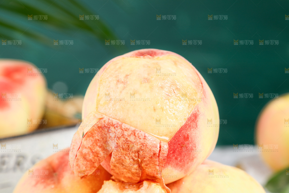 新鲜的水蜜桃