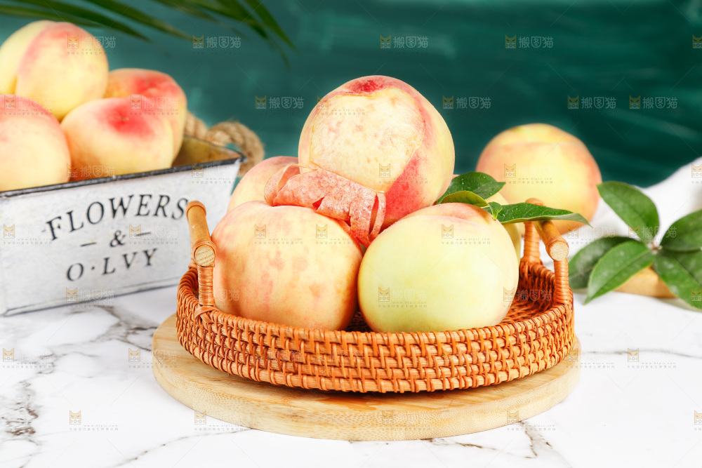 一篮阳山水蜜桃