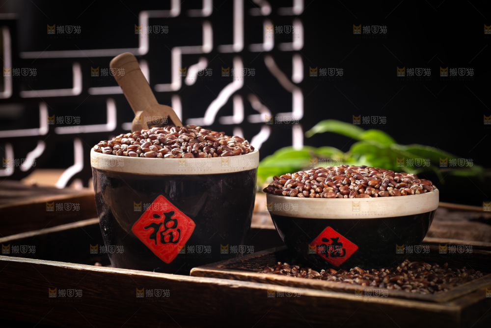 碗里装着黑小麦