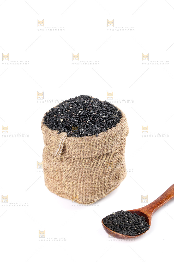 麻袋里装着黑芝麻