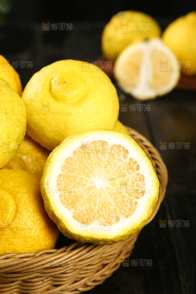 篮装贡柚特写