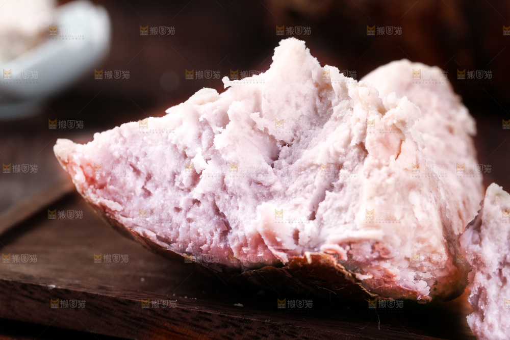 深底上放着荔浦芋头果肉