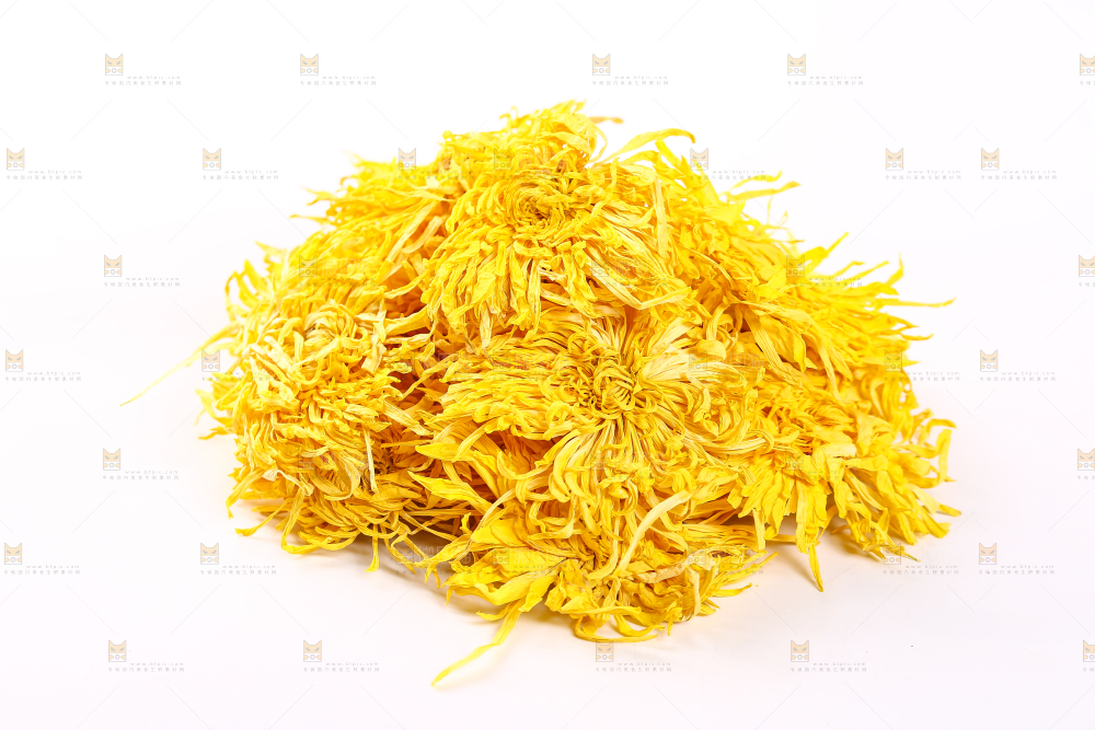 白底上放着一堆金丝皇菊