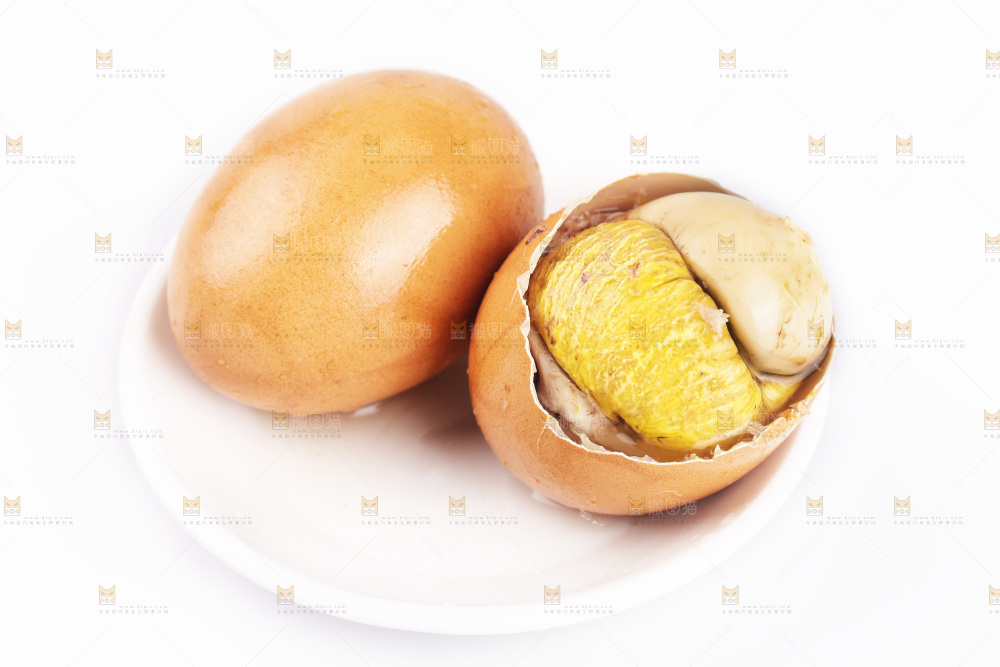 白底上一碟活珠子