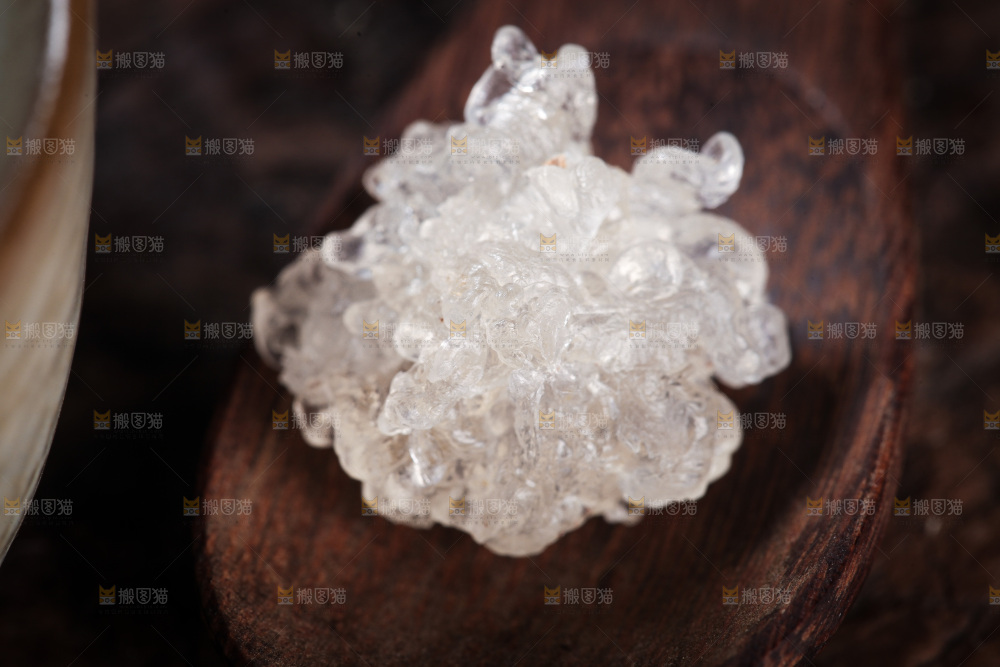 深底上的云南拉丝雪燕