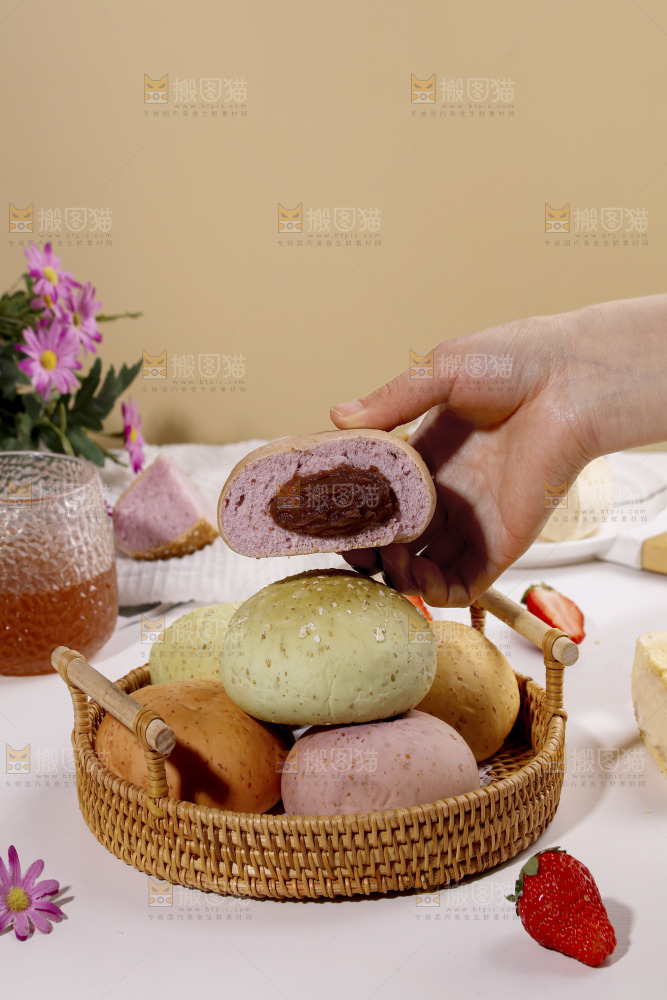 手里拿着欧包
