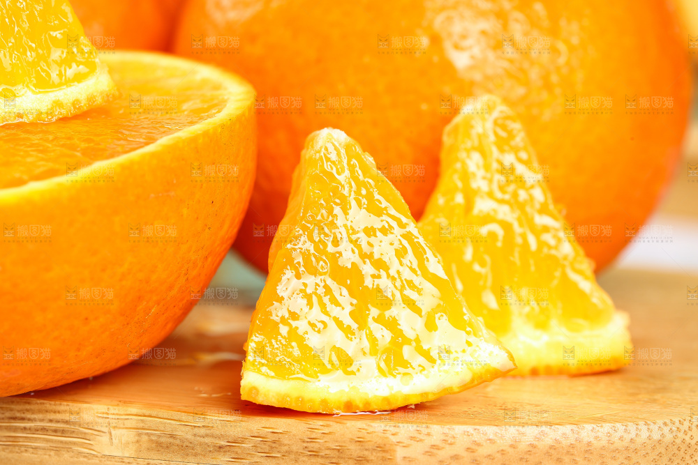 木板上的青见柑橘