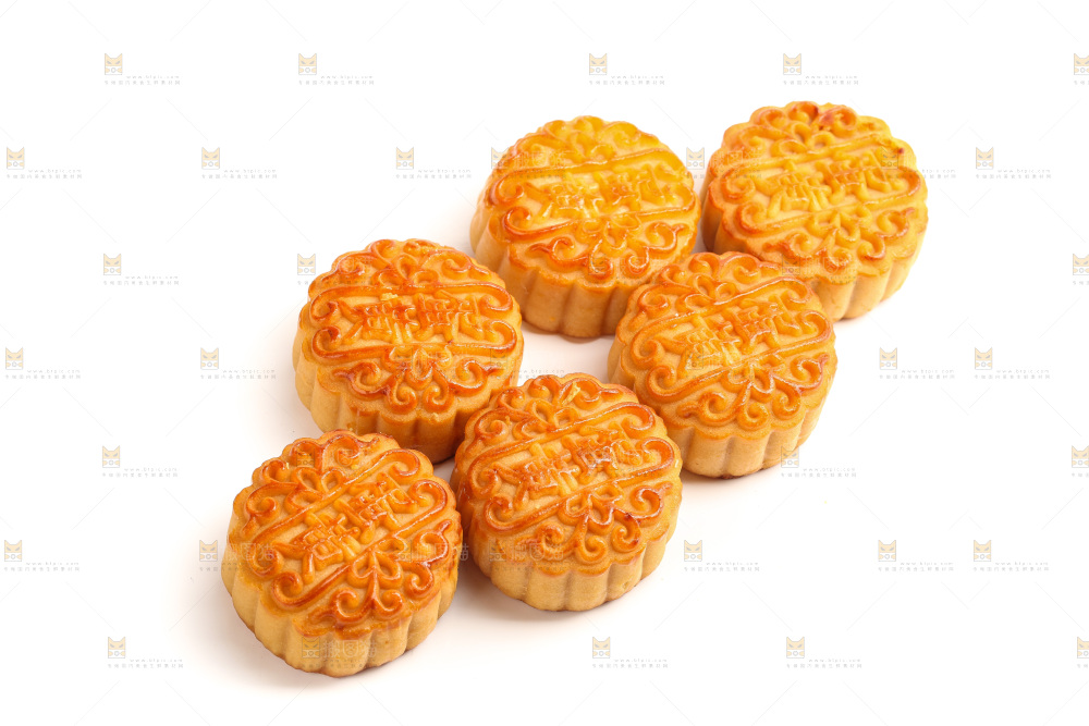 白底上的广式蛋黄月饼