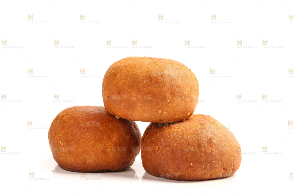 白底上的火腿蛋黄月饼
