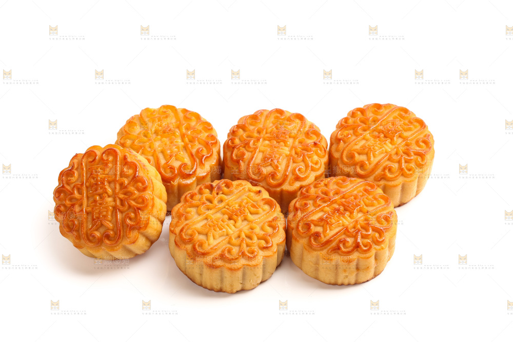 白底上的广式蛋黄月饼