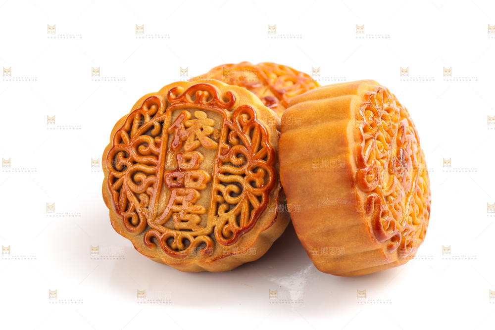 白底上的广式蛋黄月饼