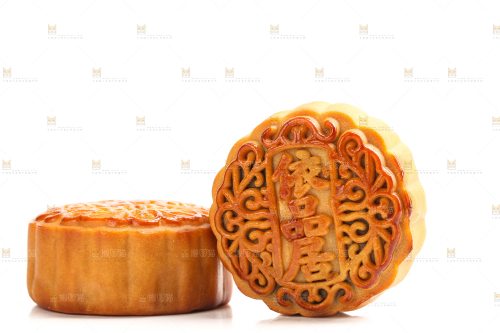 白底上的广式蛋黄月饼