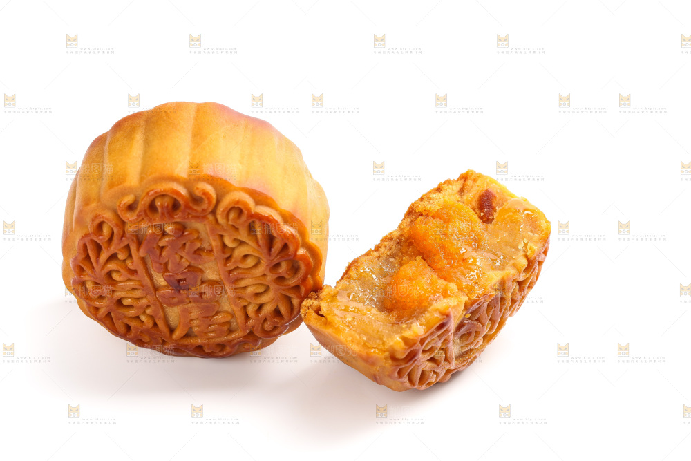 白底上的广式蛋黄月饼