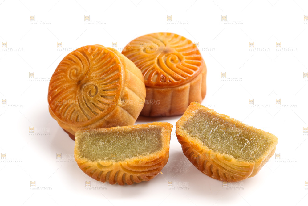 白底上的水果月饼