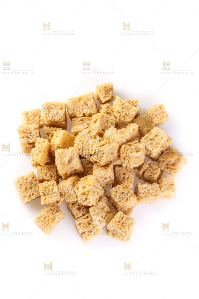 白底上放着一堆面筋