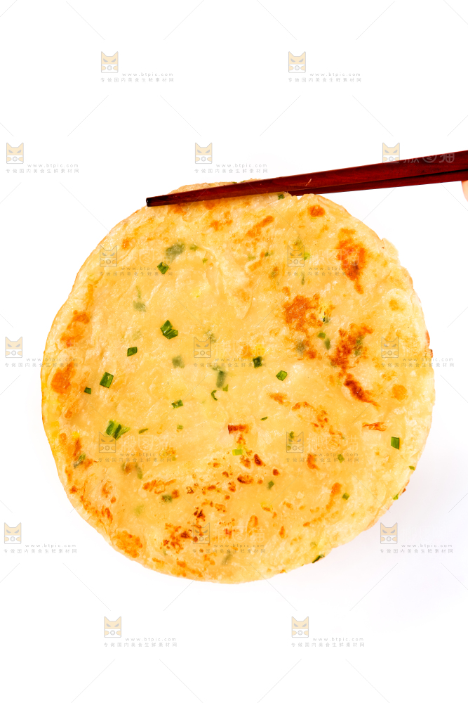 筷子上夹着葱油饼