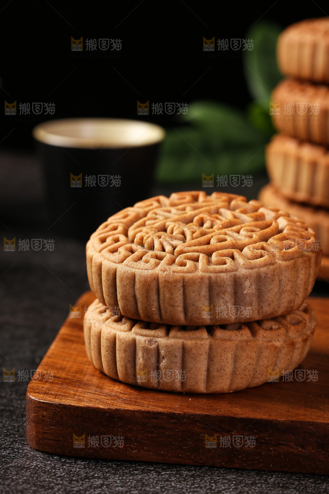 深底上的荞麦五仁月饼