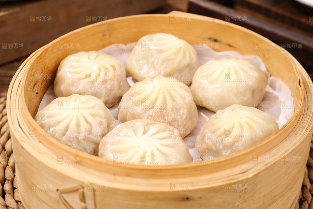 蒸笼里的小笼包