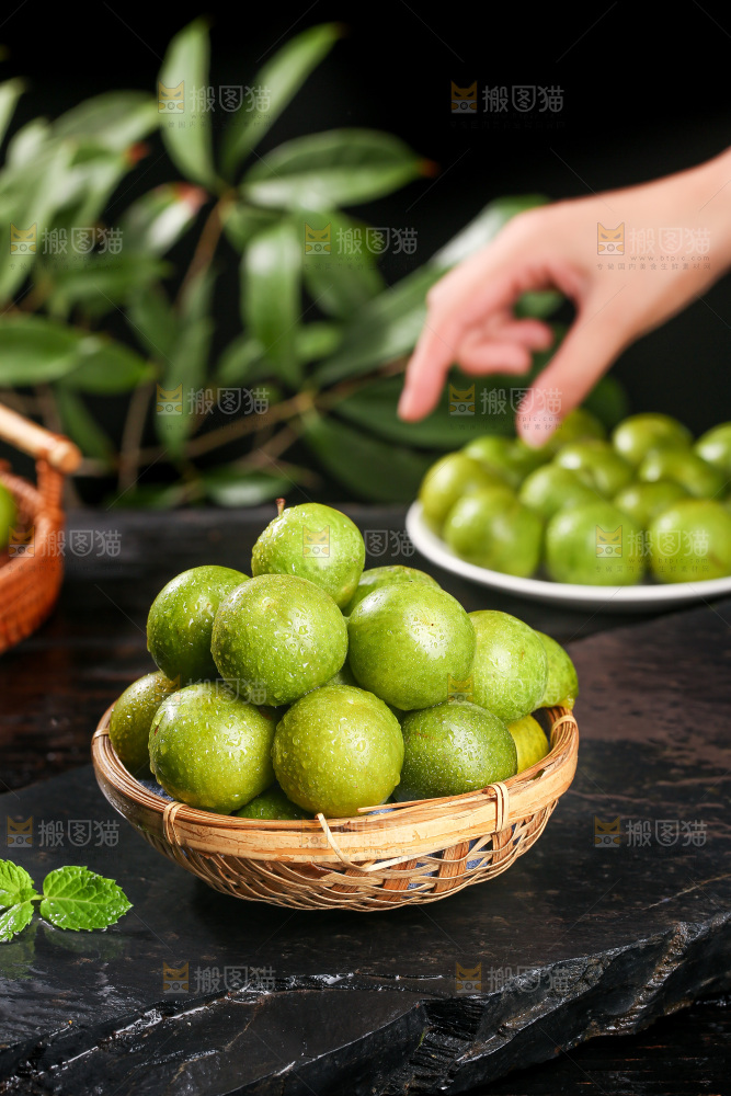 深底上的一篮脱骨李