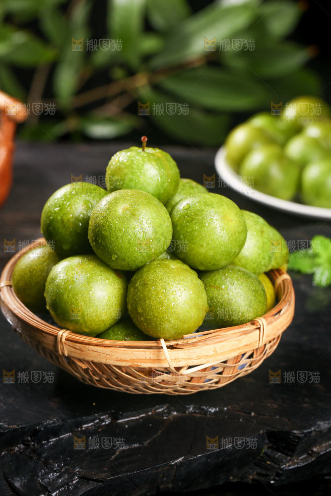 深底上的一篮脱骨李