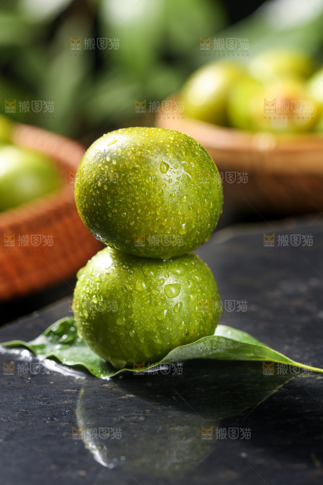 深底上放着脱骨李