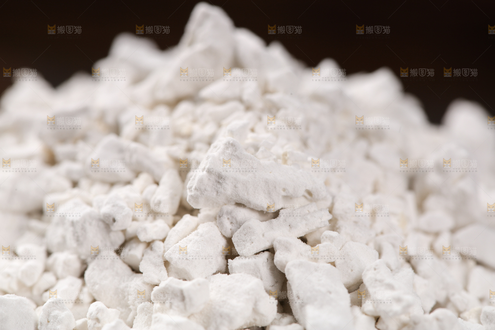 堆放着的红薯淀粉